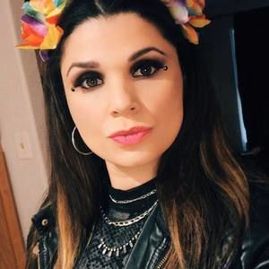 Meet your Posher, Aja